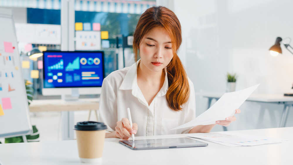 gaji business analyst