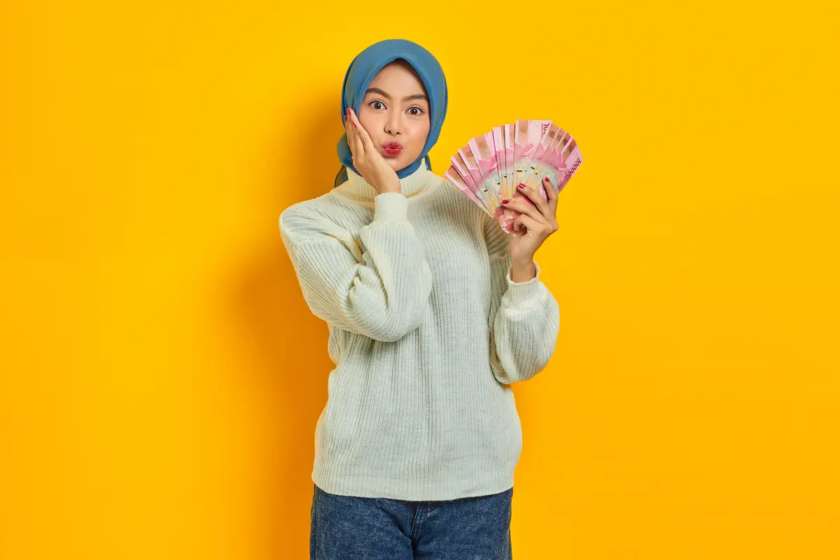 Apa Itu THR? Ini Panduan & Cara Menghitungnya untuk Karyawan