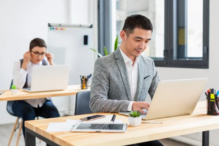 Apa itu Employee Self Service: Pengertian, Manfaat & Tips Memilih