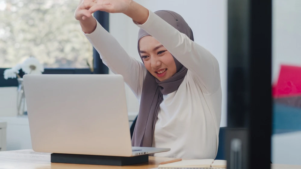 Aturan Pekerja Harian Lepas menurut UU: Hak & Tips Mengelolanya!