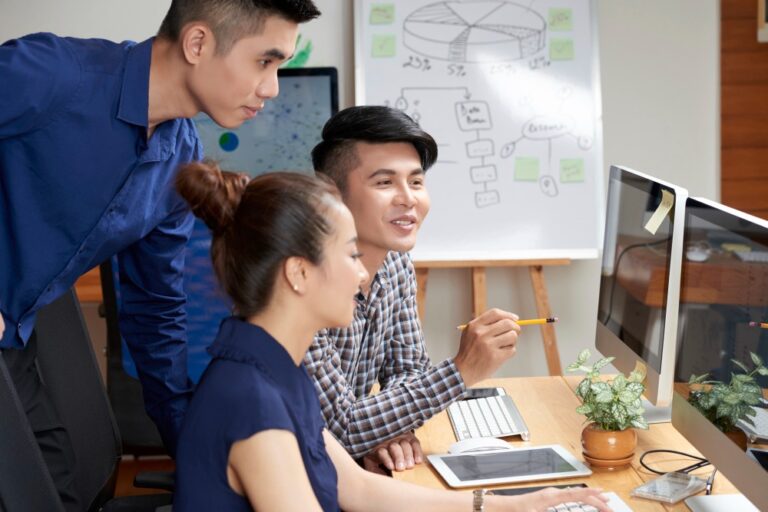 Apa itu People Development: Pengertian, Tugas & Contoh - KantorKu