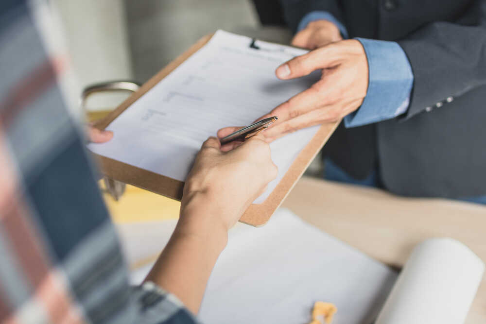 Paklaring Adalah: Dasar Hukum, Syarat, & 7 Formatnya untuk HRD