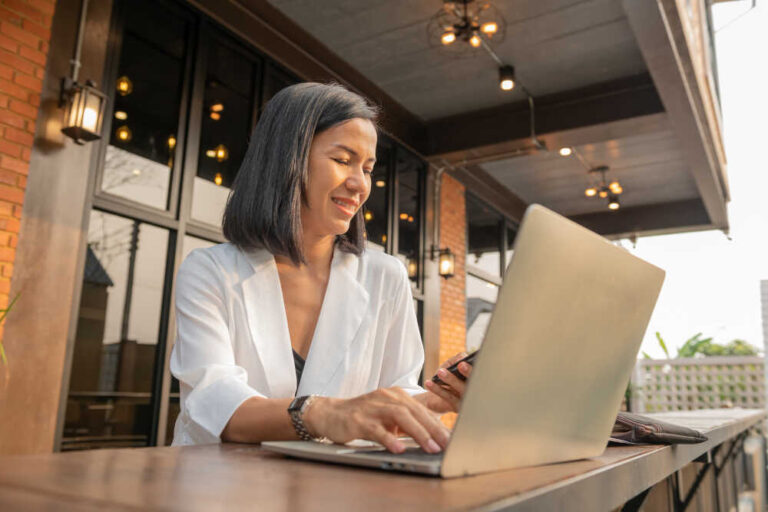 freelance adalah