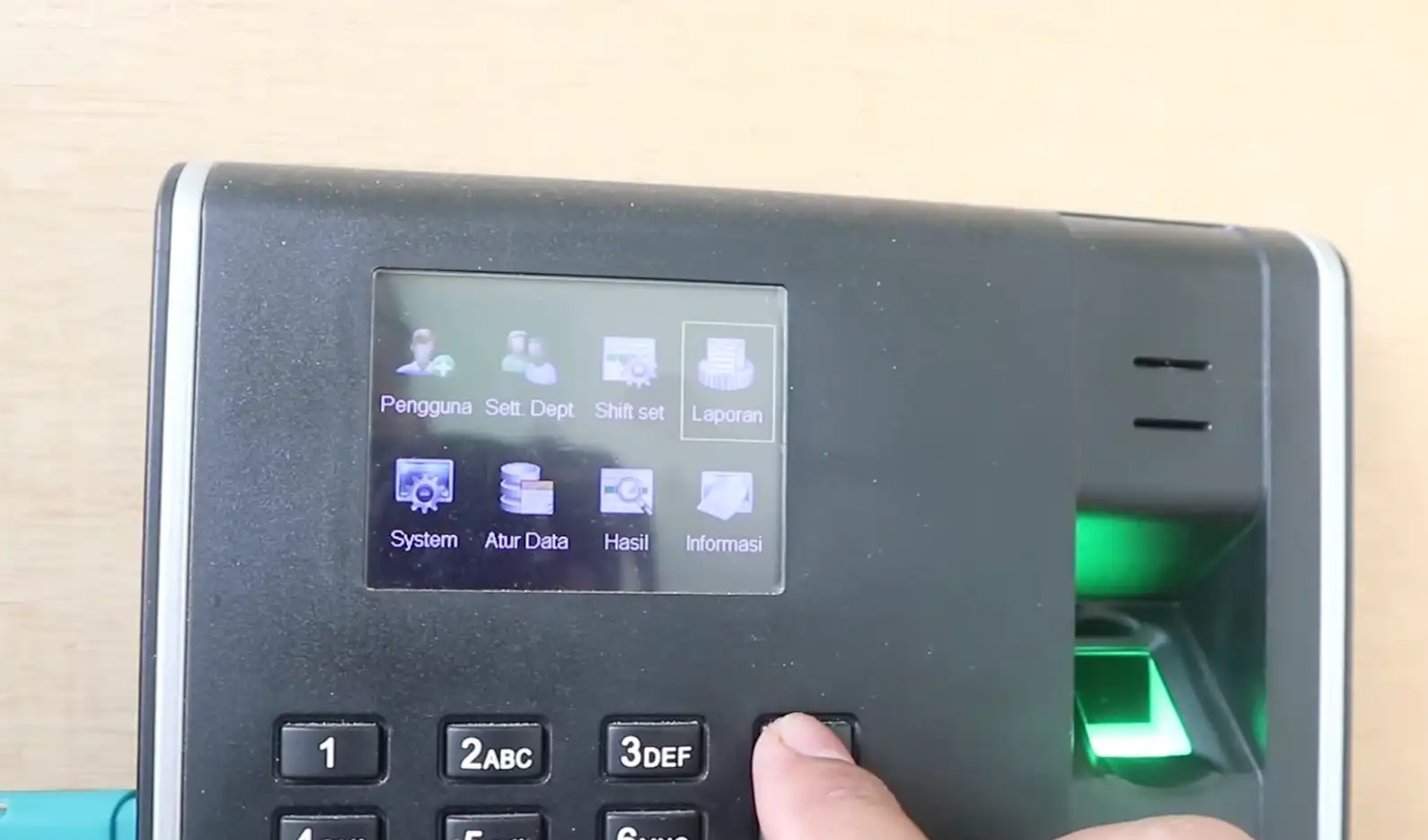 Tekan Tombol &ldquo;Esc&rdquo; dan Cabut Flashdisk