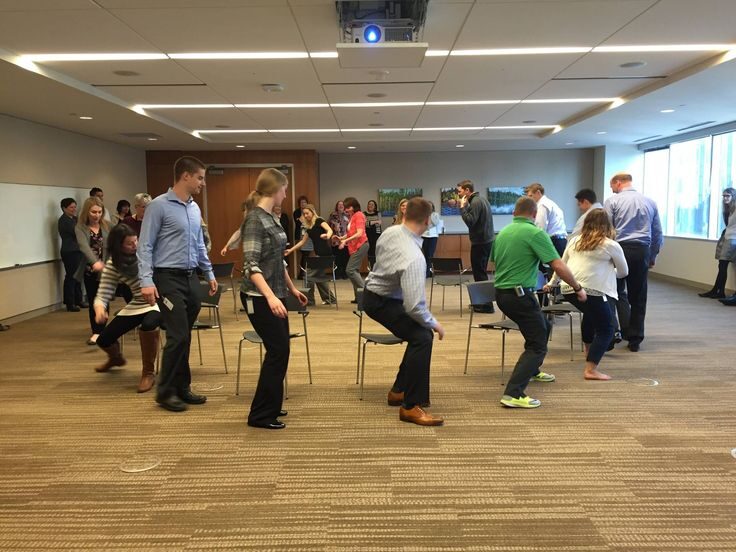 20 Contoh Team Building Seru agar Tim Semakin Solid