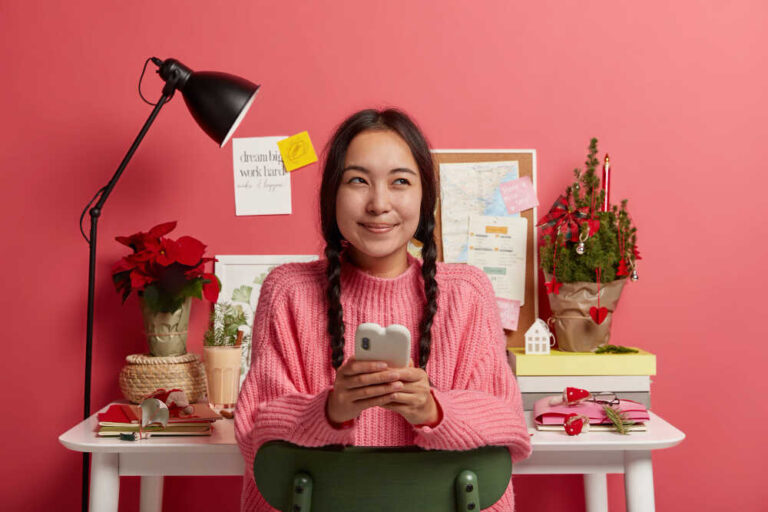 gaji social media specialist