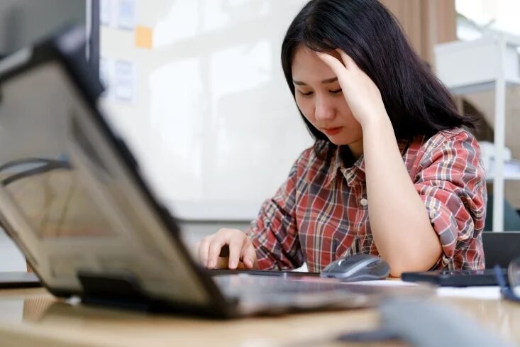 Apa Itu Quiet Quitting & 10 Cara Mengatasinya di Perusahaan