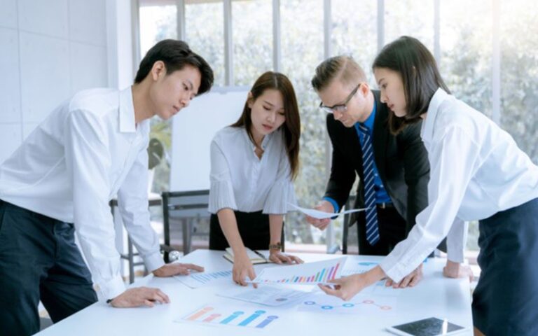 gaji marketing staff