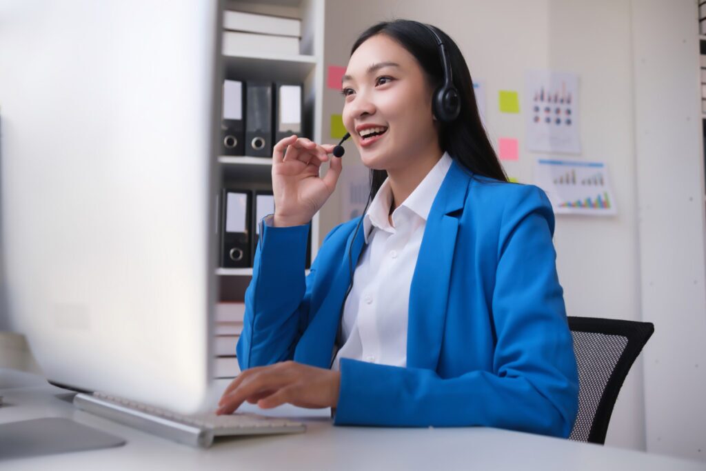 faktor yang mempengaruhi gaji customer service