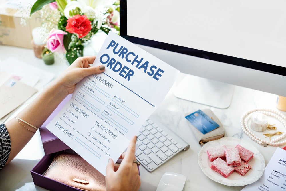Panduan Purchase Order: Komponen, Alur, & Contohnya [+Gratis Template]